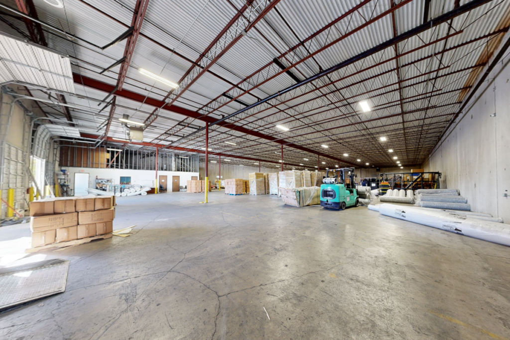 Large Distribution Centre – 200,000+ sqft