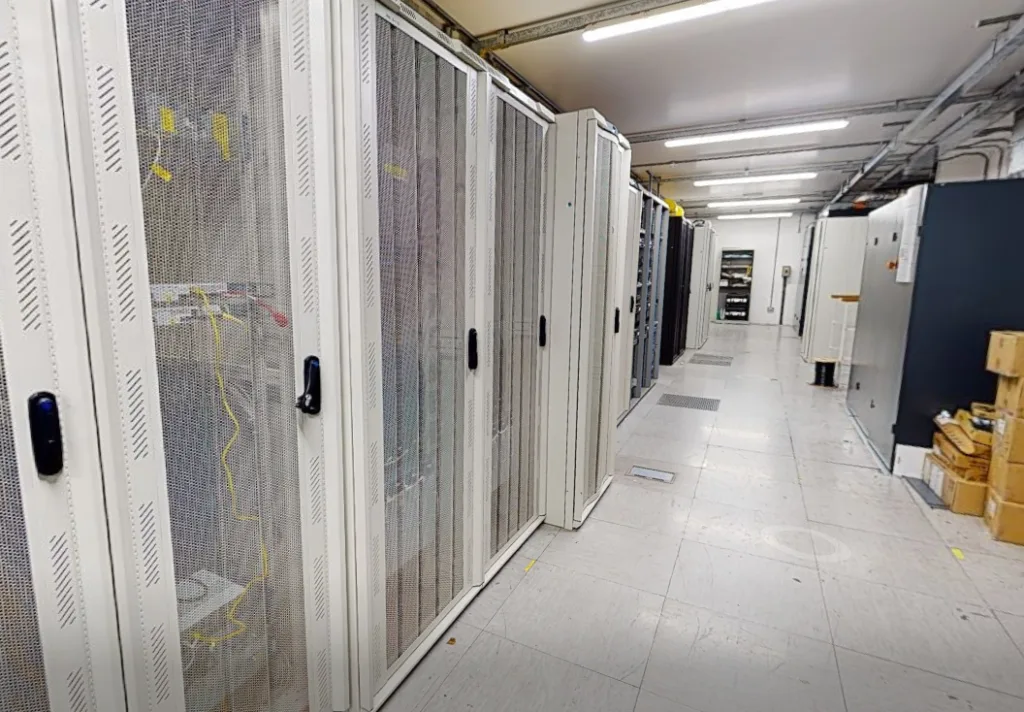 GeoMaus serving Data Centers - Matterport gopro3 vrtual tour - Server Room walkthrough